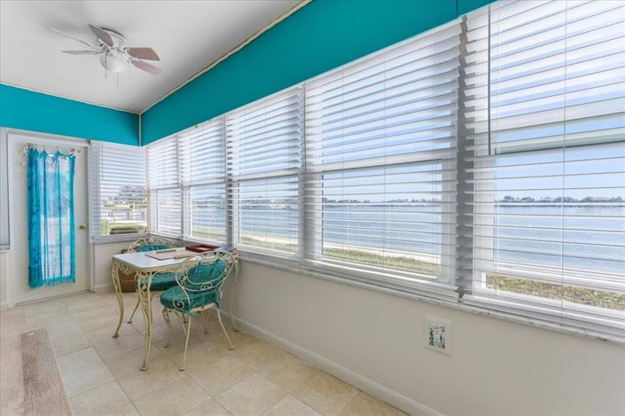 Image No.20-2 Bed Property for sale