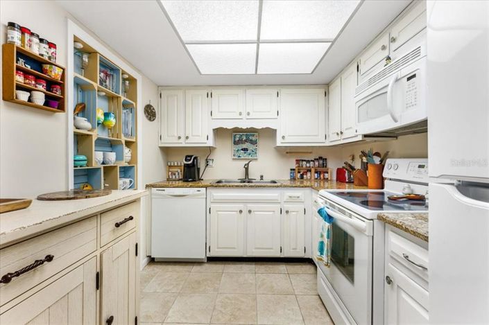 Image No.8-2 Bed Property for sale