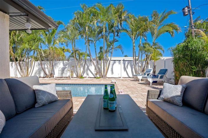 Image No.22-2 Bed Property for sale