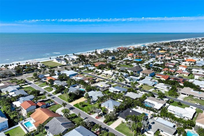 Image No.24-2 Bed Property for sale