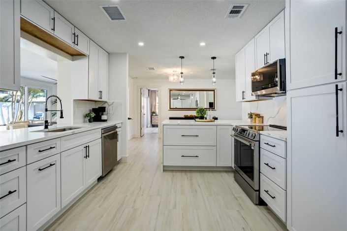 Image No.8-2 Bed Property for sale