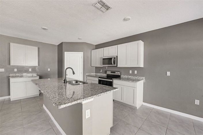 Image No.7-5 Bed Property for sale