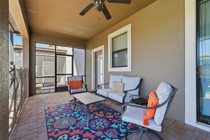 Image No.11-8 Bed Property for sale