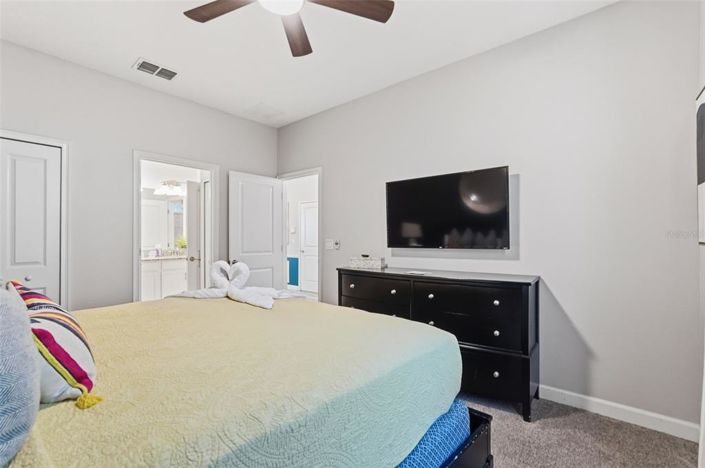 Image No.18-8 Bed Property for sale