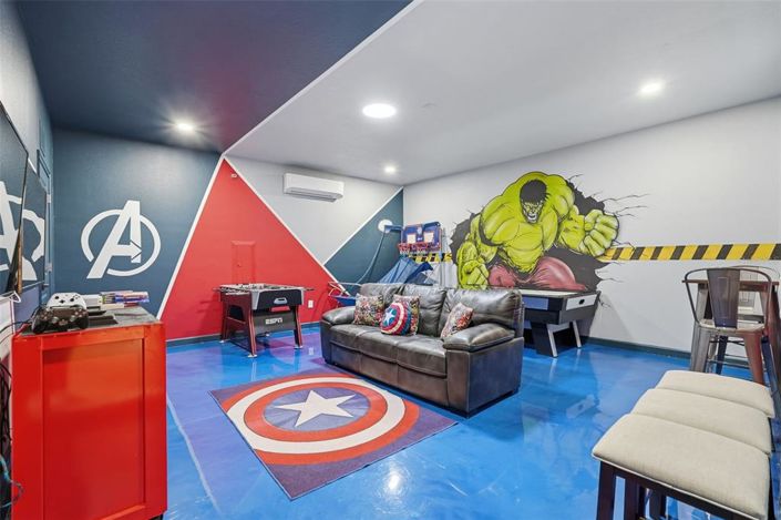 Image No.21-8 Bed Property for sale