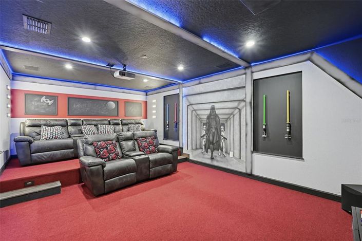 Image No.38-8 Bed Property for sale