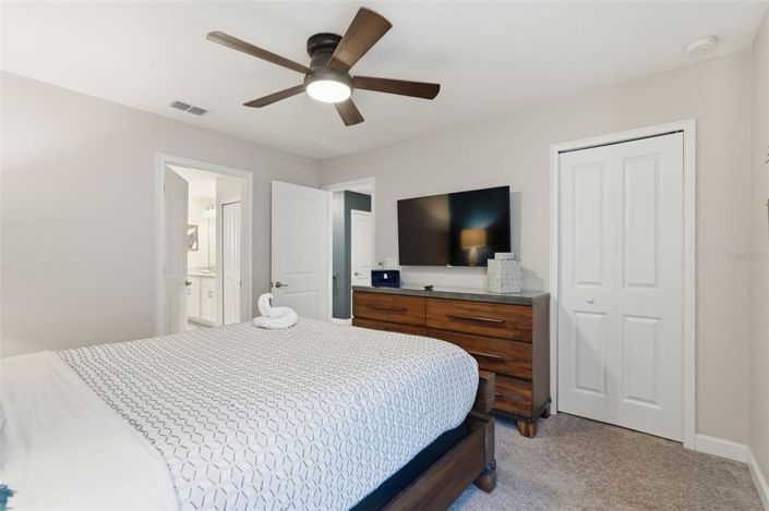 Image No.54-8 Bed Property for sale