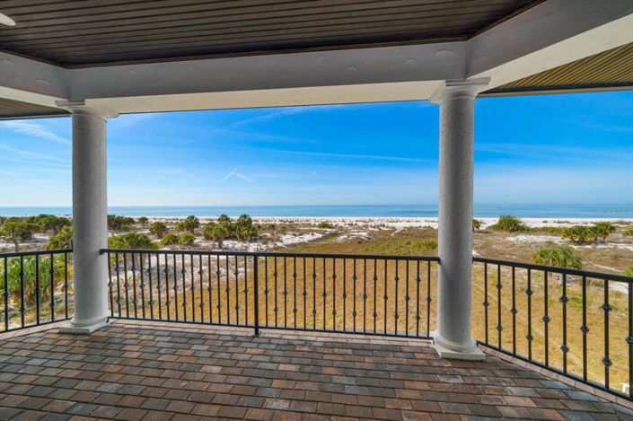 Image No.22-5 Bed Property for sale