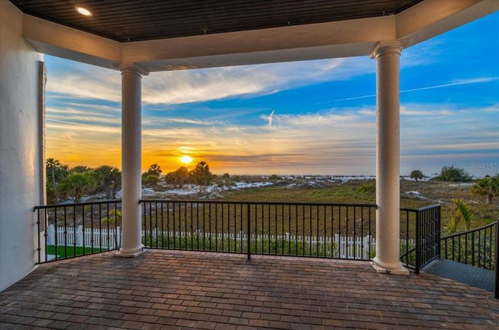 Image No.23-5 Bed Property for sale