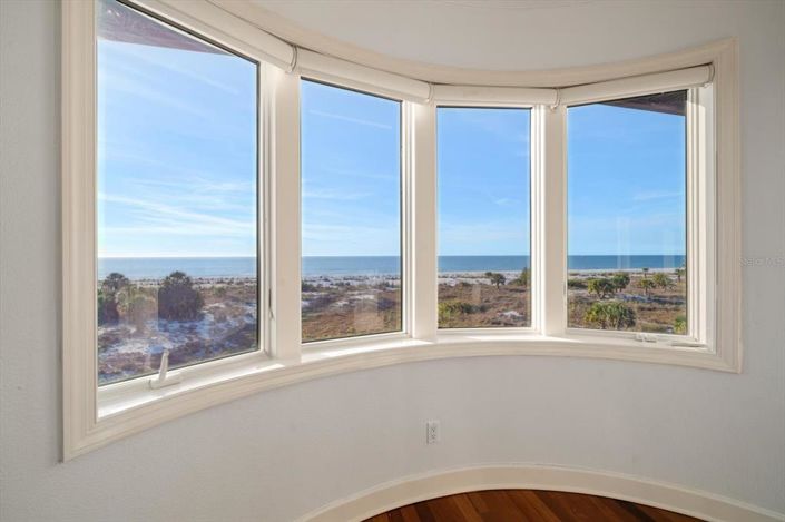 Image No.34-5 Bed Property for sale