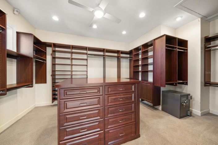 Image No.42-5 Bed Property for sale