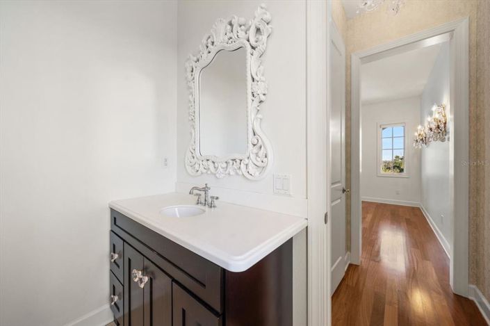 Image No.48-5 Bed Property for sale