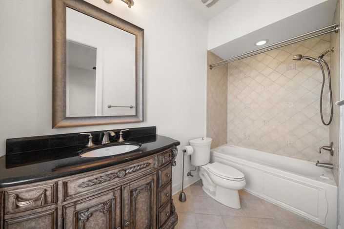 Image No.51-5 Bed Property for sale