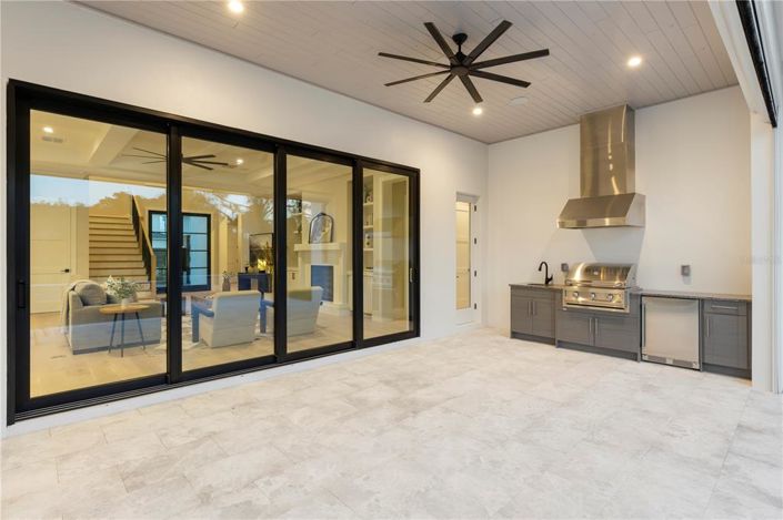 Image No.18-5 Bed Property for sale