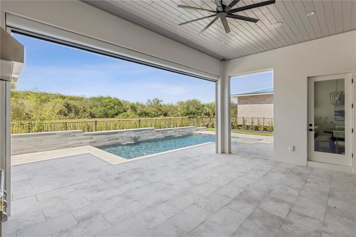 Image No.20-5 Bed Property for sale