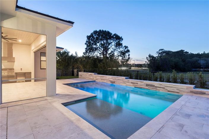 Image No.21-5 Bed Property for sale