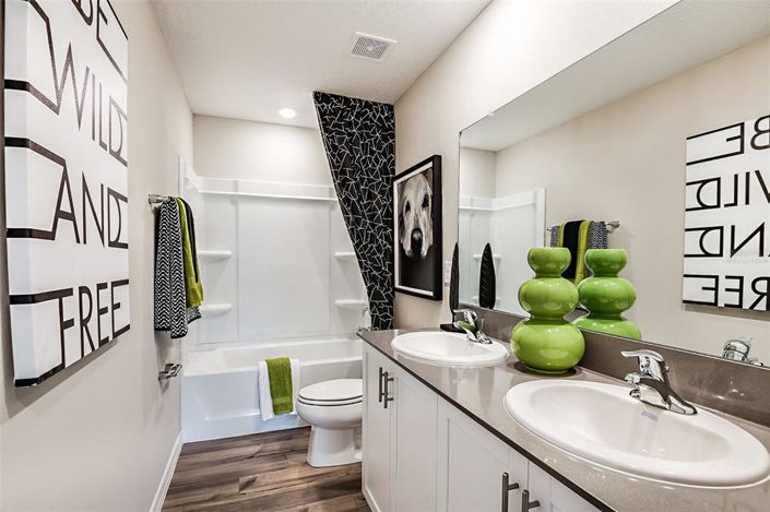 Image No.17-5 Bed Property for sale