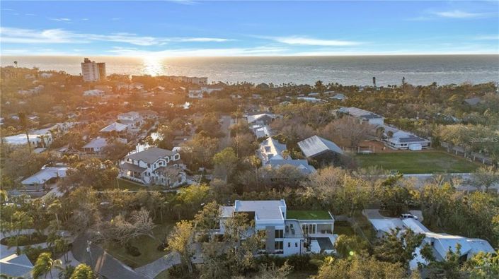 Image No.2-Propriété de 4 chambres à vendre à Sarasota