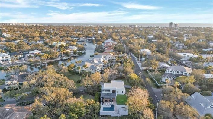 Image No.3-Propriété de 4 chambres à vendre à Sarasota