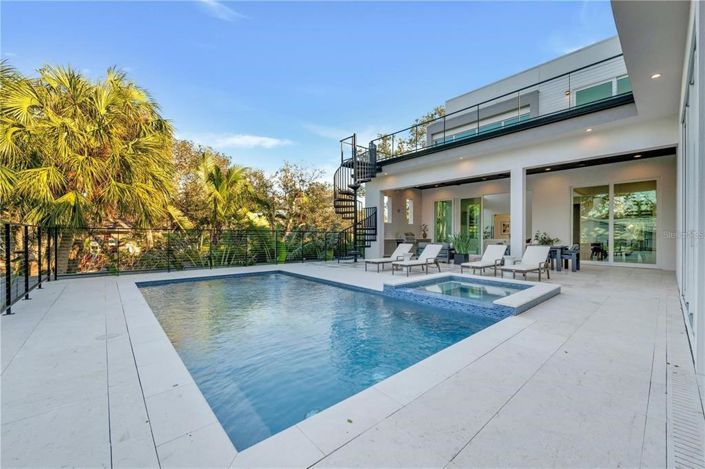 Image No.6-Propriété de 4 chambres à vendre à Sarasota