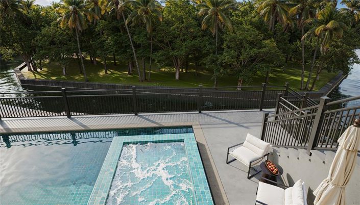 Image No.11-5 Bed Property for sale