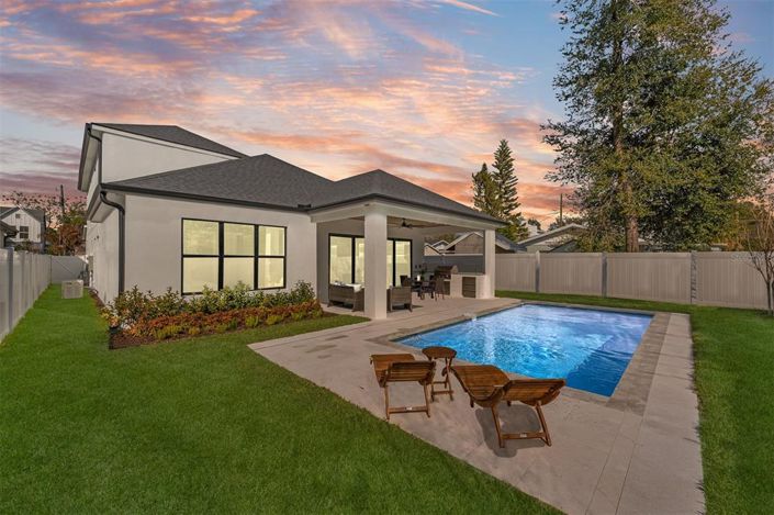 Image No.3-5 Bed Property for sale