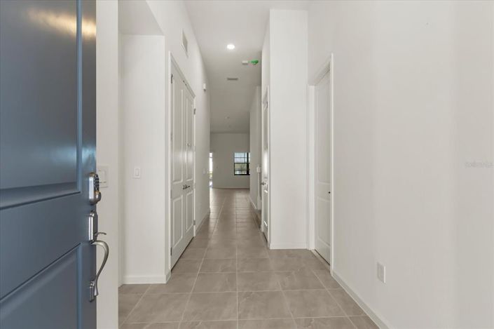 Image No.2-12 Bed Property for sale