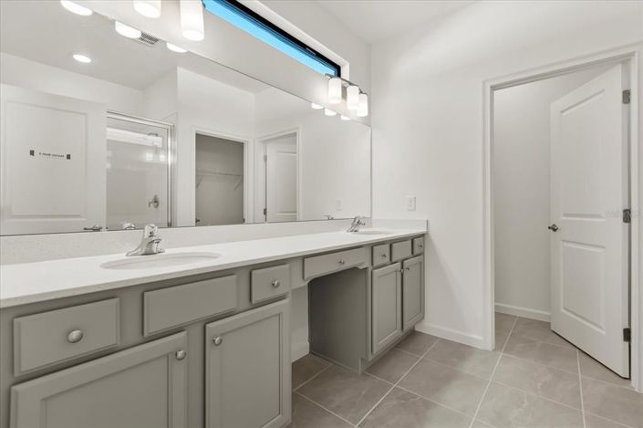 Image No.41-12 Bed Property for sale