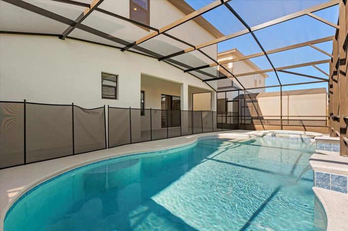 Image No.51-12 Bed Property for sale