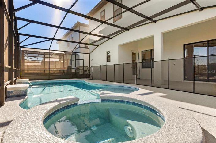 Image No.52-12 Bed Property for sale