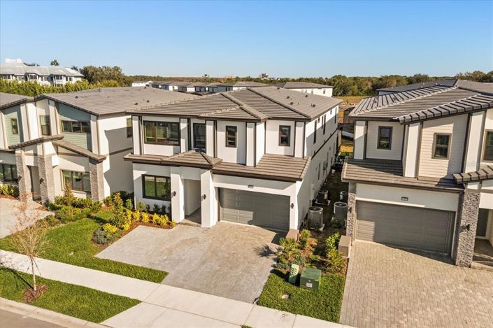 Image No.53-12 Bed Property for sale