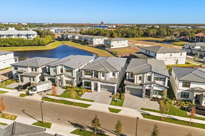 Image No.54-12 Bed Property for sale