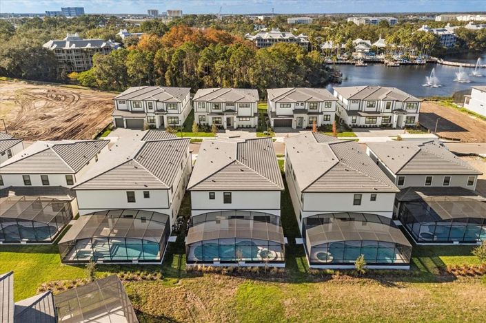 Image No.56-12 Bed Property for sale