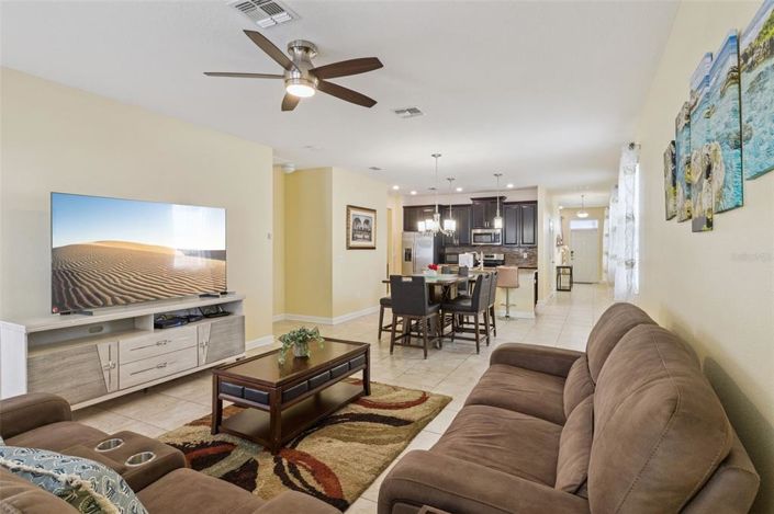 Image No.8-3 Bed Property for sale