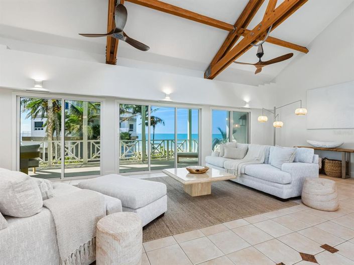 Image No.16-4 Bed Property for sale