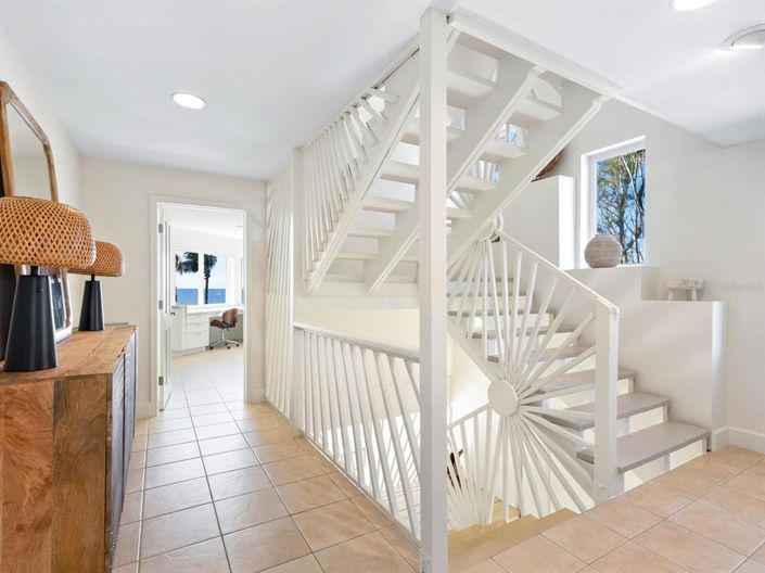 Image No.27-4 Bed Property for sale