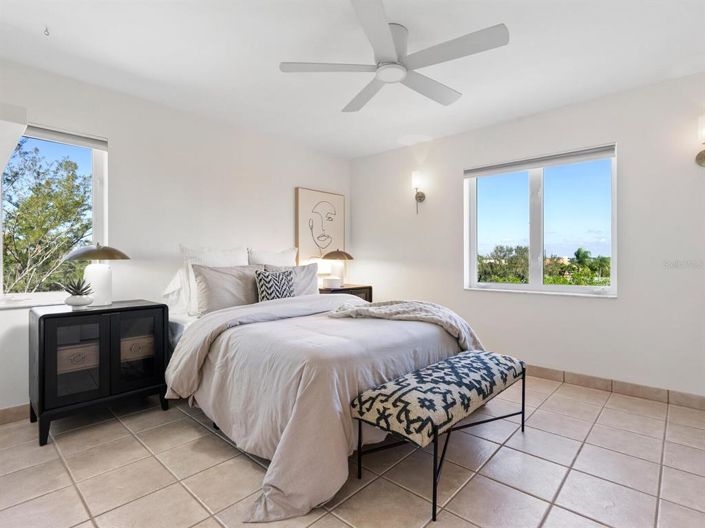 Image No.33-4 Bed Property for sale