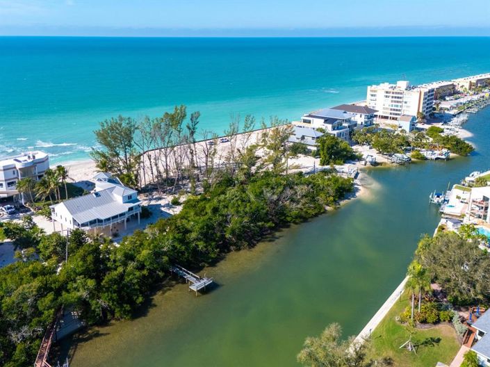 Image No.44-4 Bed Property for sale