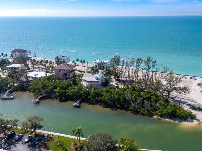 Image No.45-4 Bed Property for sale