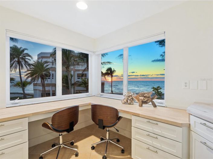 Image No.8-4 Bed Property for sale