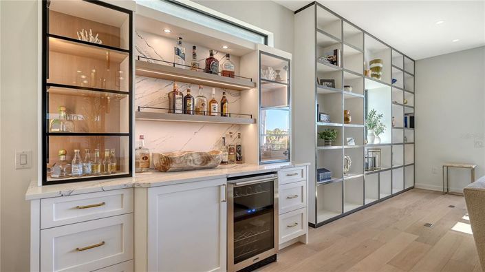 Image No.15-4 Bed Property for sale