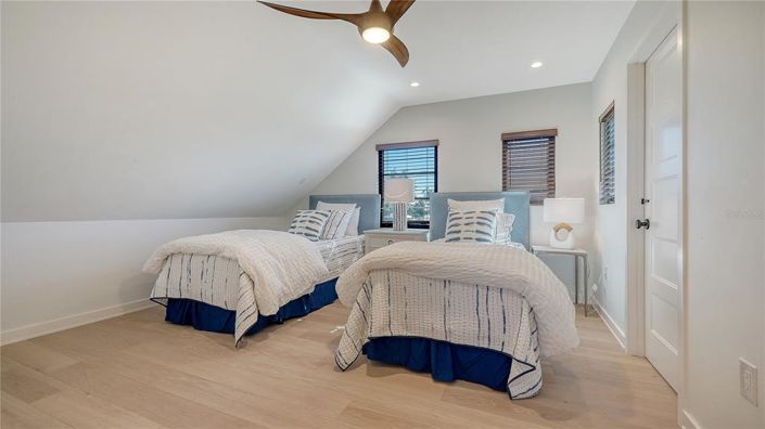 Image No.36-4 Bed Property for sale