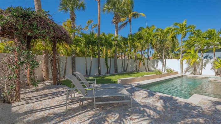 Image No.44-4 Bed Property for sale