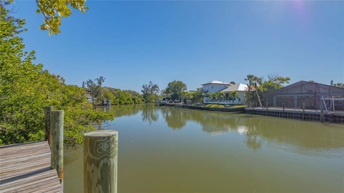 Image No.57-4 Bed Property for sale