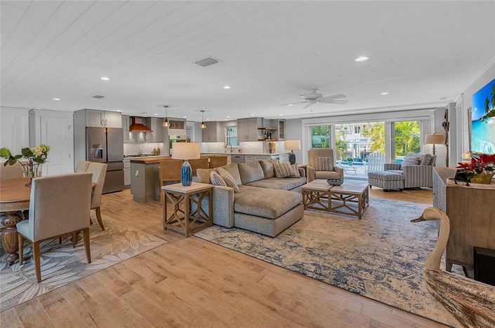 Image No.11-3 Bed Property for sale