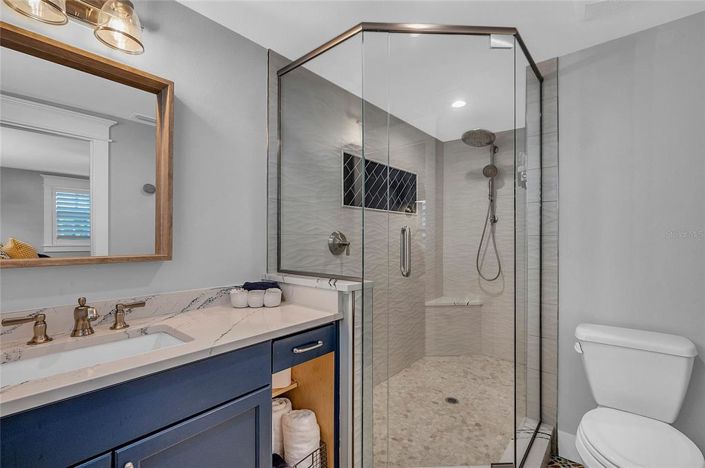 Image No.17-3 Bed Property for sale