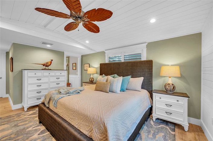 Image No.23-3 Bed Property for sale