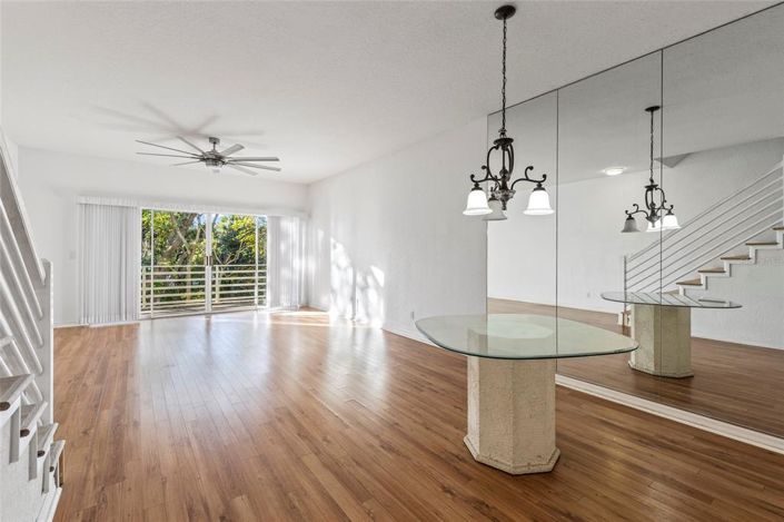 Image No.11-3 Bed Townhouse for sale