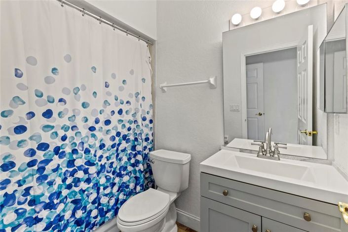 Image No.17-3 Bed Townhouse for sale