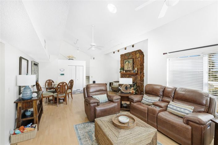 Image No.4-Propriété de 4 chambres à vendre à Holmes Beach